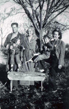 Chet, Marsha, Armelda, Ricky & Hester 1945